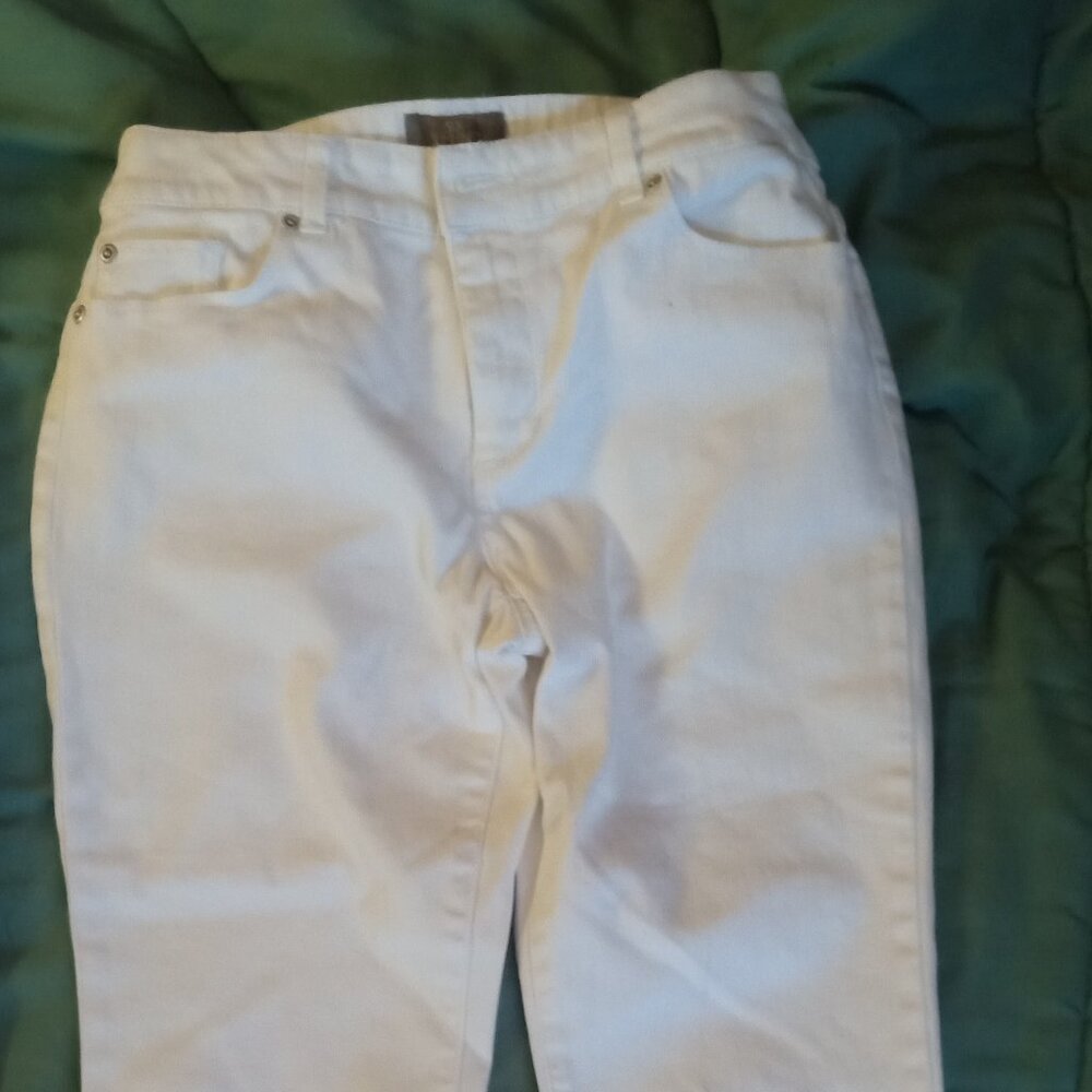 Chico's So Slimming crop jeans size 1, white